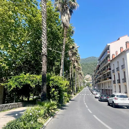 à * Amélie-les-Bains-Palalda